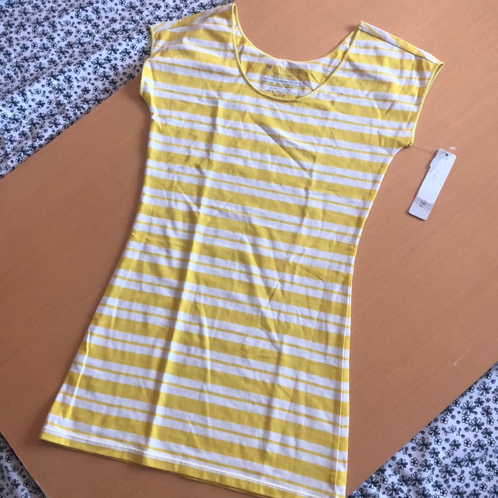 NWT essential tee